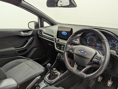 Ford Fiesta Van Photo freshmotors-cc7305a216605abbb31466b2d9a999cd1fa98fe6.jpg