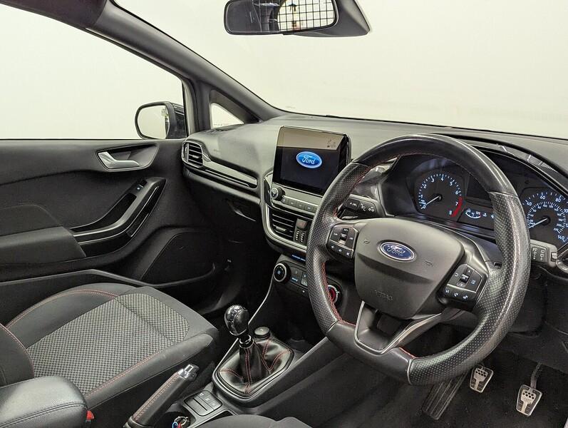 Ford Fiesta Van Photo freshmotors-cc7305a216605abbb31466b2d9a999cd1fa98fe6.jpg