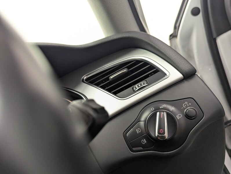 Audi A4 Photo freshmotors-cd6b7c018b7e3ee2a8b7ad2d3455694d95d76c1e.jpg