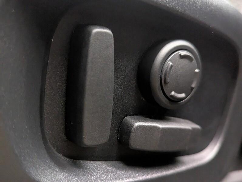 Land Rover Range Rover Evoque Photo freshmotors-cdb66eb88cd049e43bd524615a78ff3da1312fe1.jpg