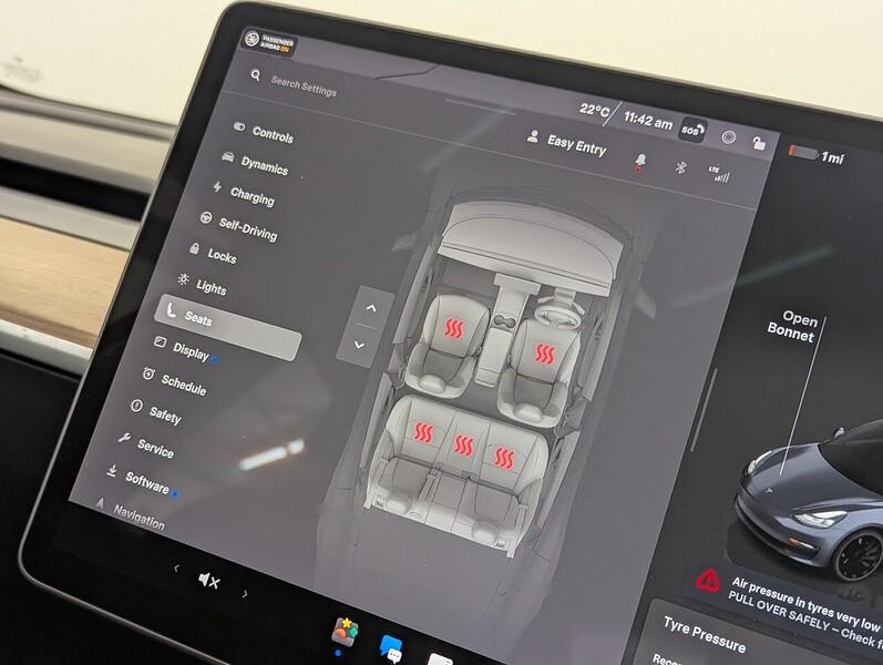 Tesla Model 3 Photo freshmotors-cec3b9e33beaeb8ddf6571ed7f44d6b99dcb4375.jpg