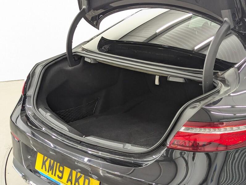 Mercedes-Benz E Class Photo freshmotors-d338805299c1e62c4b06cdeb4d1aea5aed8e0eaa.jpg
