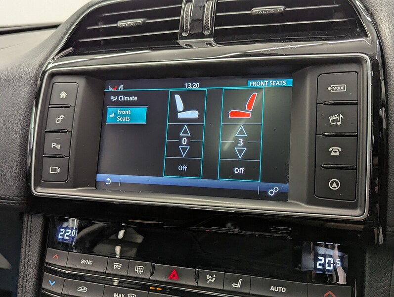 Jaguar F-PACE Photo freshmotors-d6200c863be75c47b0ae40b95e00162b189e4d89.jpg