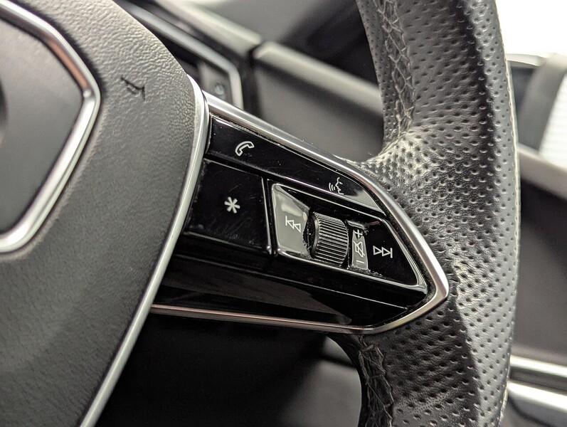 Audi e-tron Photo freshmotors-d7b402c74b32c271ff99903778f1932505e6d5d3.jpg