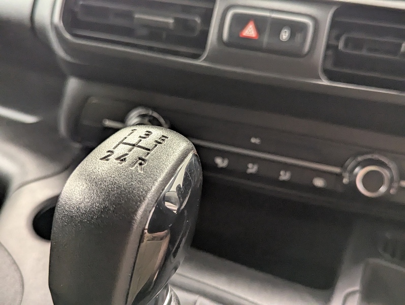 Vauxhall Combo Photo freshmotors-d8f7ac4d5864916e0a3491d325f630e1fa5d9a92.jpg