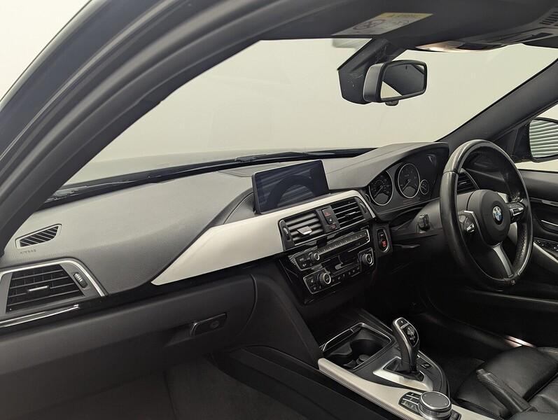 BMW 3 Series Photo freshmotors-d98e9a771ac0924abc1ebb609d142273c1d4b2e7.jpg