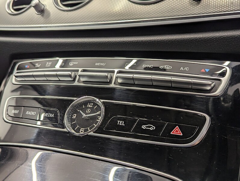 Mercedes-Benz E Class Photo freshmotors-deaeb5f7c19c0c096c16dbeba1cb3ced6e2e898f.jpg