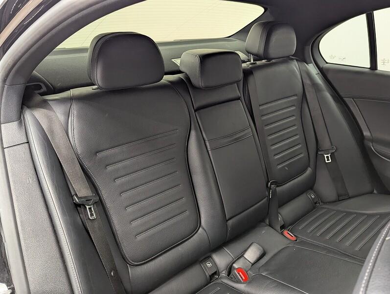 Mercedes-Benz C Class Photo freshmotors-df2c3822b2dd88b0ab219f8bc7544c8f55621c57.jpg