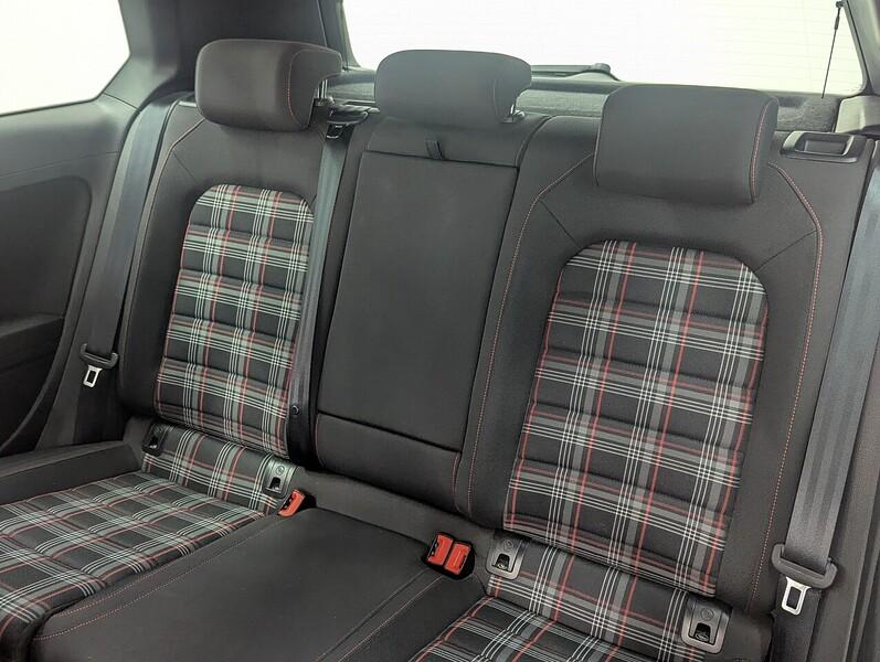 Volkswagen Golf Photo freshmotors-e29af47ab9397f9ddb1f9685b4a8c18cda35ab16.jpg