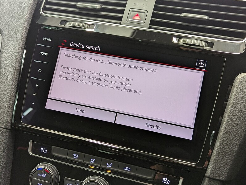 Volkswagen Golf Photo freshmotors-e3ad1fa6fac4222acb4b244eea61daf4859fcc18.jpg