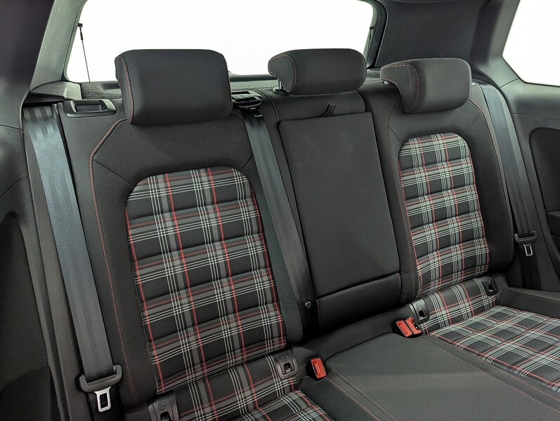 Volkswagen Golf Photo freshmotors-e664974dd22c3c80bdf23cf52b1e011a4b05a513.jpg