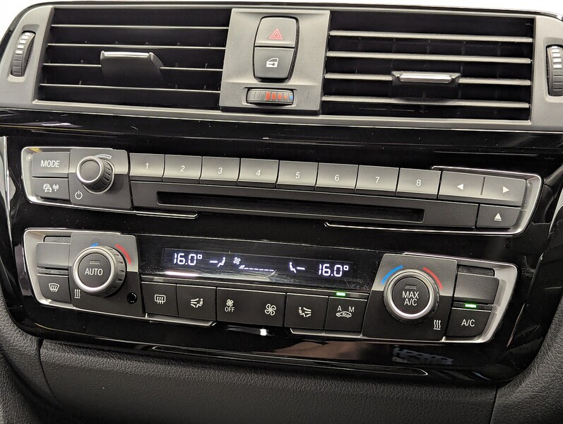BMW  3 Series Photo freshmotors-ed141f73e2ae0be9282400663188b50fe370e3c4.jpg