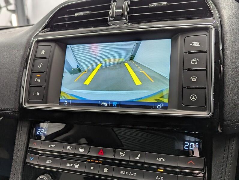 Jaguar F-PACE Photo freshmotors-edbf19c6d6542c0d6795afdc2934c903ef969c52.jpg