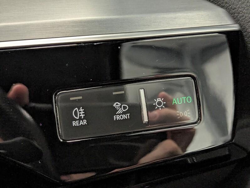 Audi e-tron Photo freshmotors-eefda1844ef5be56b8ec68e95b229db984f4dc3b.jpg