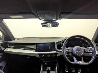 Audi A1 Photo freshmotors-f13636b0a04bec948093154350da925a596f501b.jpg