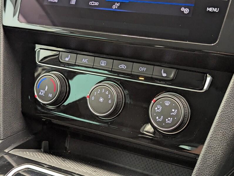 Volkswagen Passat Photo freshmotors-f39d4e566da2956cfaea13de4f6f4099fe80b861.jpg