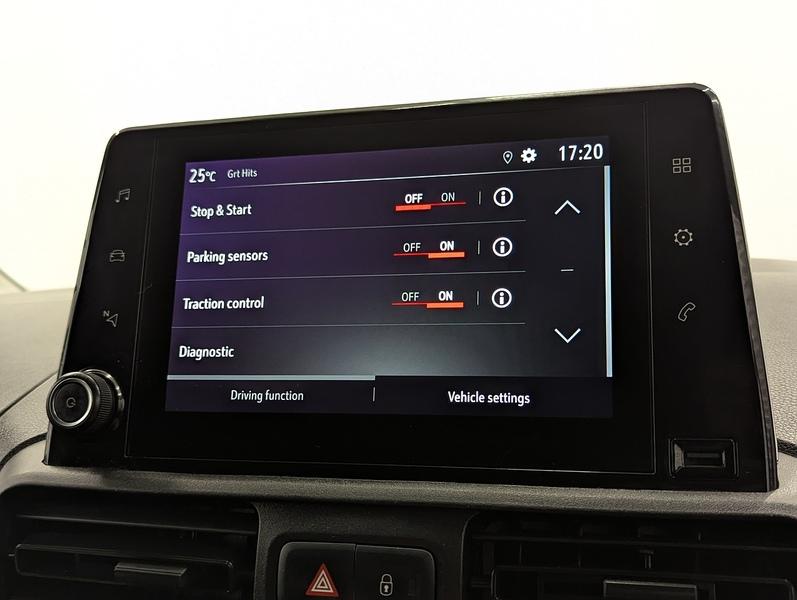 Vauxhall Combo Photo freshmotors-f71dca01c22a978e7c4407c339818fe41b4e1a4b.jpg