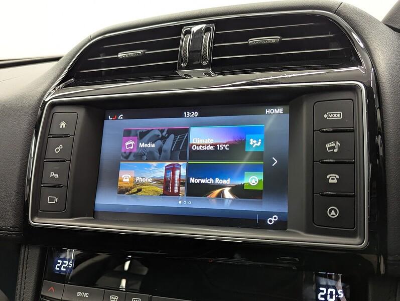 Jaguar F-PACE Photo freshmotors-f85efb98985ac2fa3375bd4763954709a28ca08c.jpg