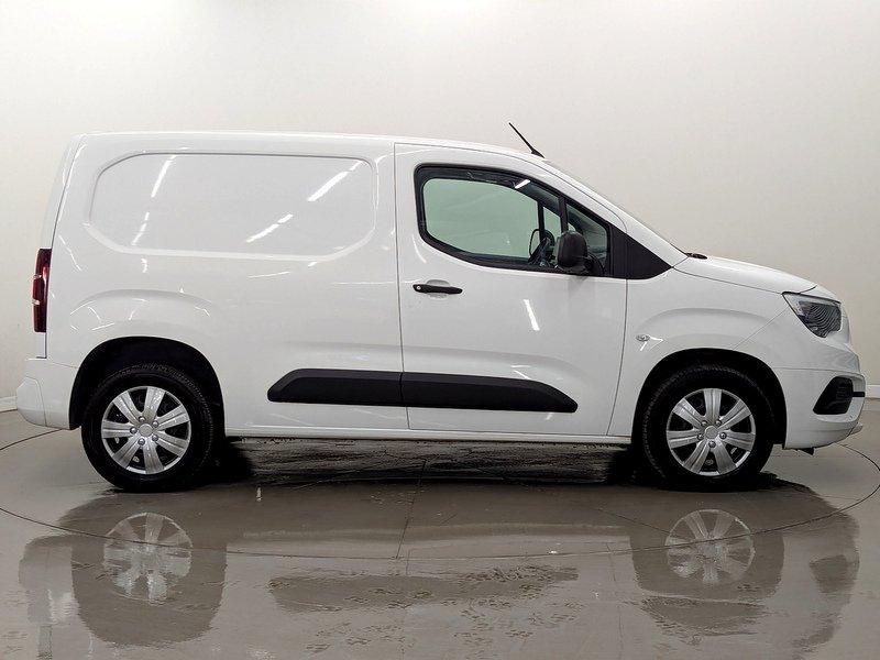 Vauxhall Combo Photo freshmotors-fb25c60d47e337eb5be8266bd725adbd9bf02f75.jpg