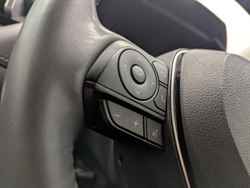 Toyota RAV4 Photo freshmotors-fc160b3ac4da83e58429fcf9606f854afeedd494.jpg