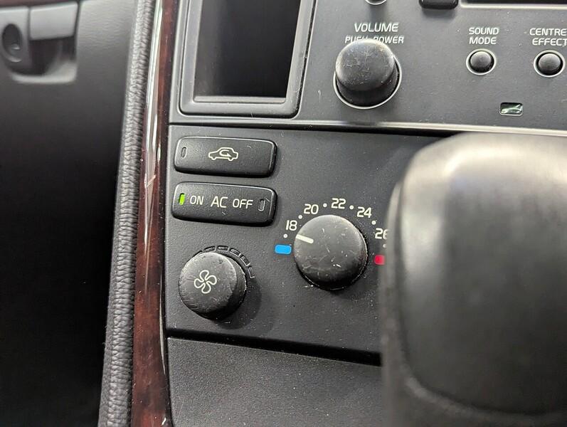 Volvo V70 Photo freshmotors-fedafcd60a1ecc31ef4c9160428e55b89ecdc0ef.jpg