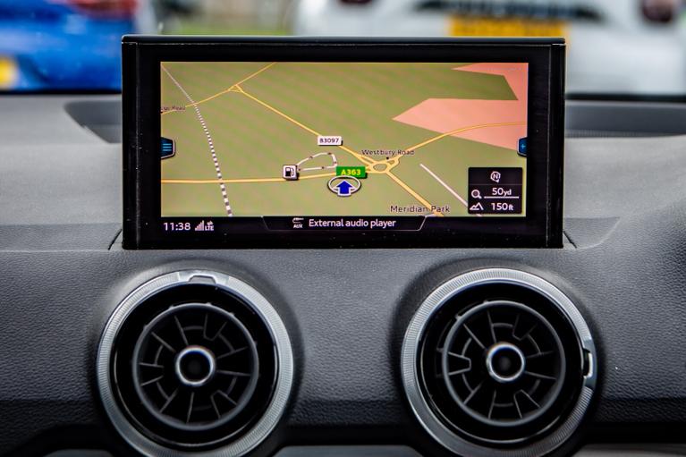 Used Audi Q2 VK22HVC 24