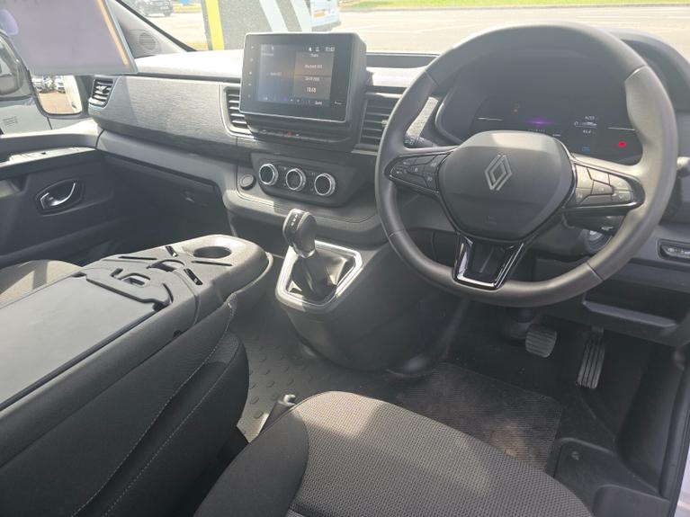 Used Renault Trafic WM74VGO 8