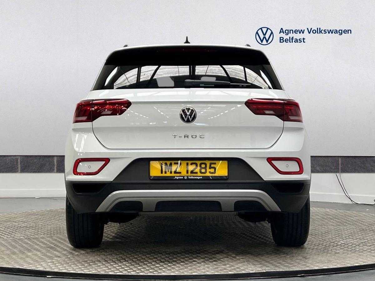 2025 Volkswagen T-Roc thumbnail 13
