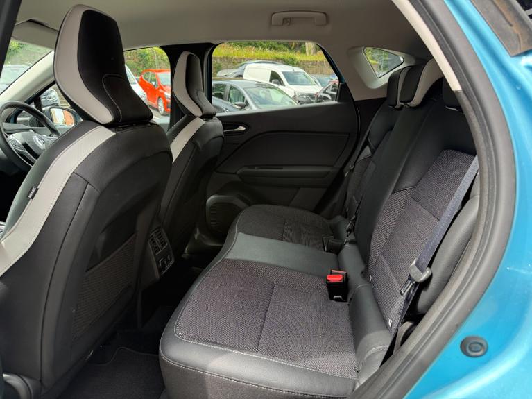 Used Renault Captur HC21DPZ 23
