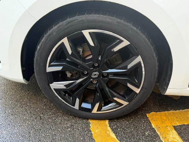 Used Renault Clio WG73TEU 8