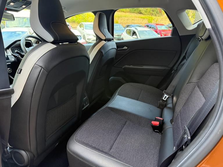 Used Renault Captur WD22FPC 21