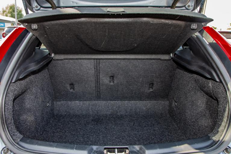 Used Volvo V40 WA68NWM 19