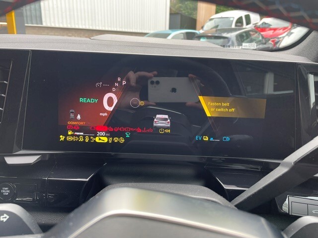 Used Renault Austral WF26XDD 23