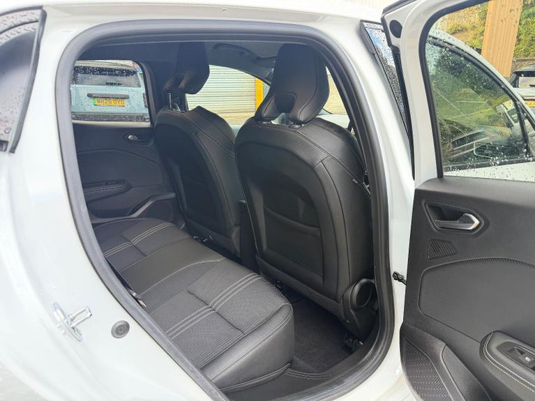 Used Renault Clio WD72EOR 9