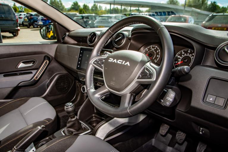 Used Dacia Duster WV74ZBR 11