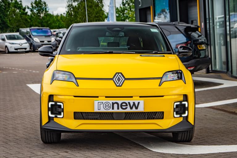 Used Renault 5 WN26NVX 2