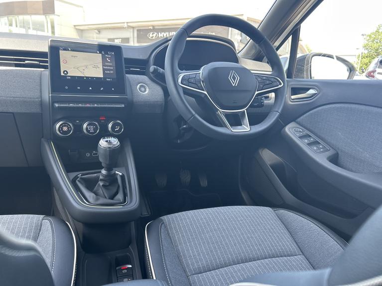 Used Renault Clio WN25YNG 6