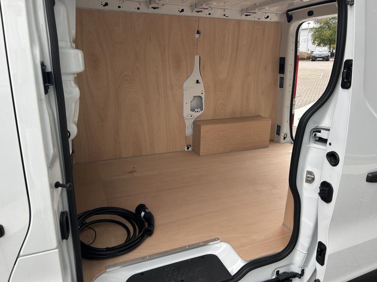 Used Renault Trafic WR75LNY 13