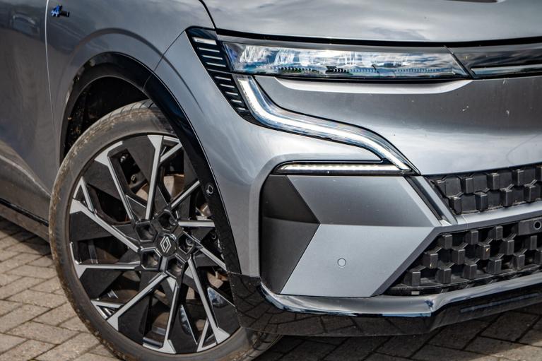 Used Renault Megane E-Tech WN75YDA 6
