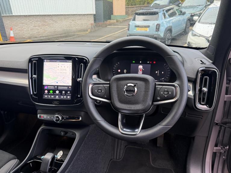 Used Volvo XC40 CV26FDM 11