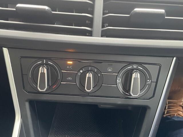 Used Volkswagen Polo WJ23TKN 26