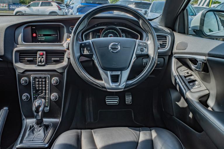 Used Volvo V40 WA68NWM 11