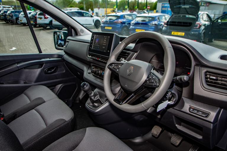 Used Renault Trafic WR26MVC 10