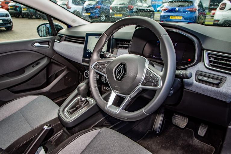 Used Renault Clio KT24WAA 10