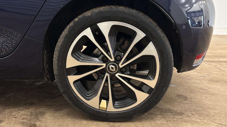 Used Renault ZOE RF72KKN 13