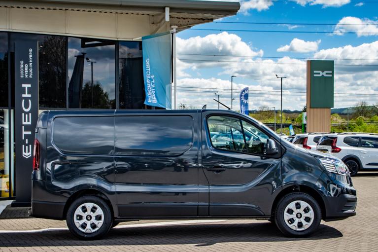 Used Renault Trafic WR26MVC 3