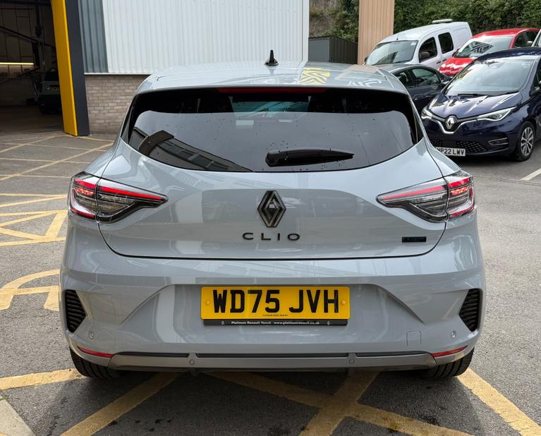 Used Renault Clio WD75JVH 8