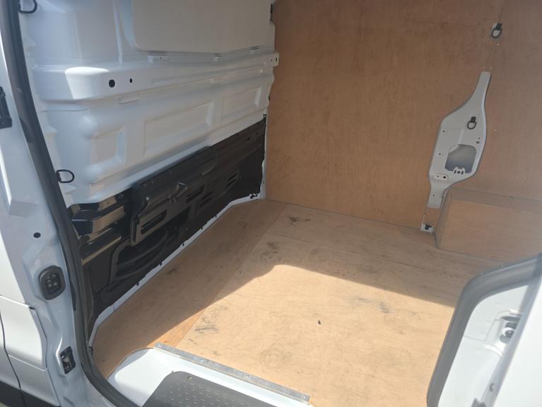 Used Renault Trafic WM74VGO 12