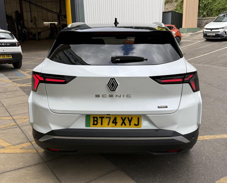 Used Renault Scenic E-Tech BT74XYJ 9