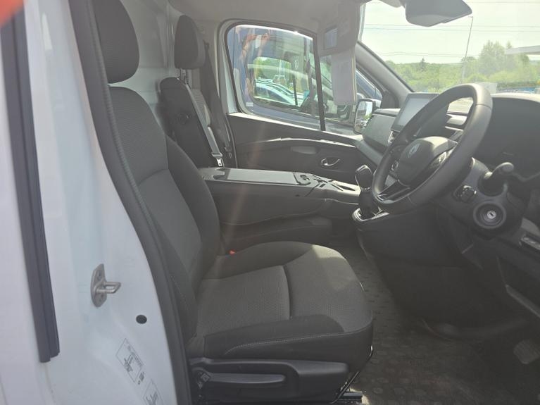 Used Renault Trafic WM74VGO 7